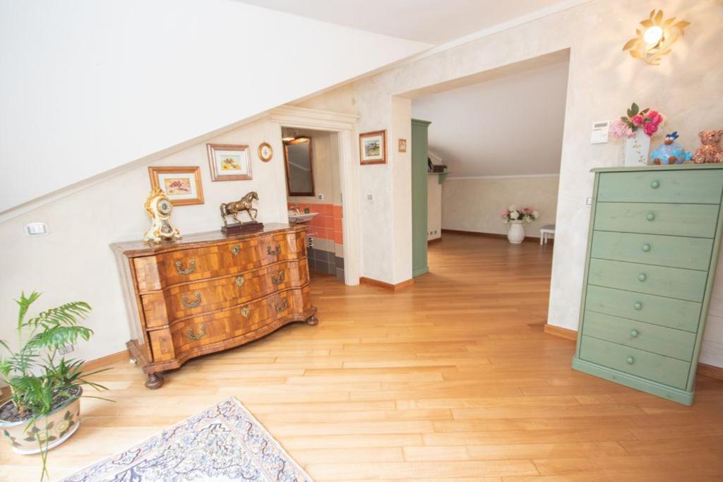 Villa Giulia Gragnola Pokoj fotografie